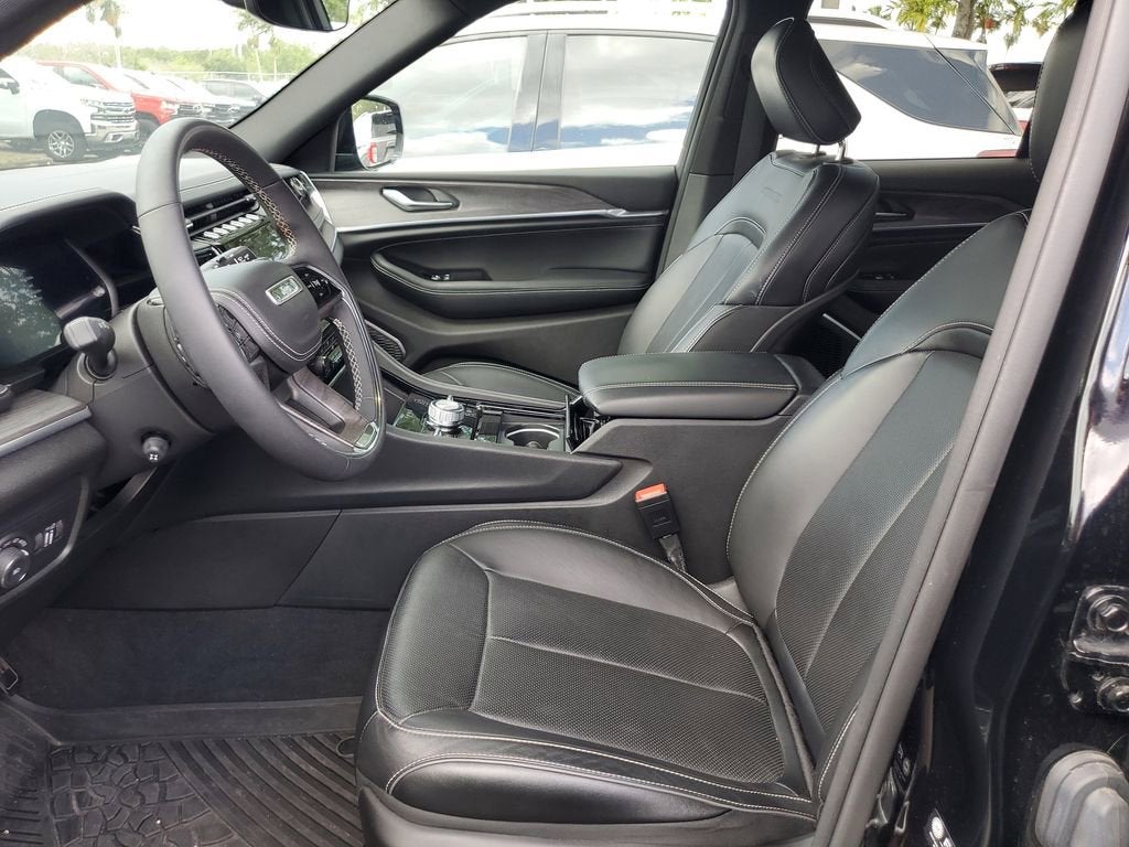 2023 Jeep Grand Cherokee Overland