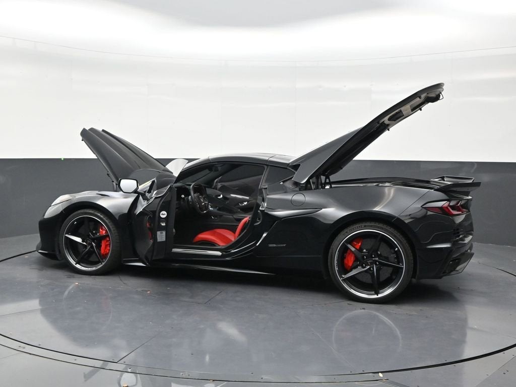 2025 Chevrolet Corvette E-Ray 1LZ