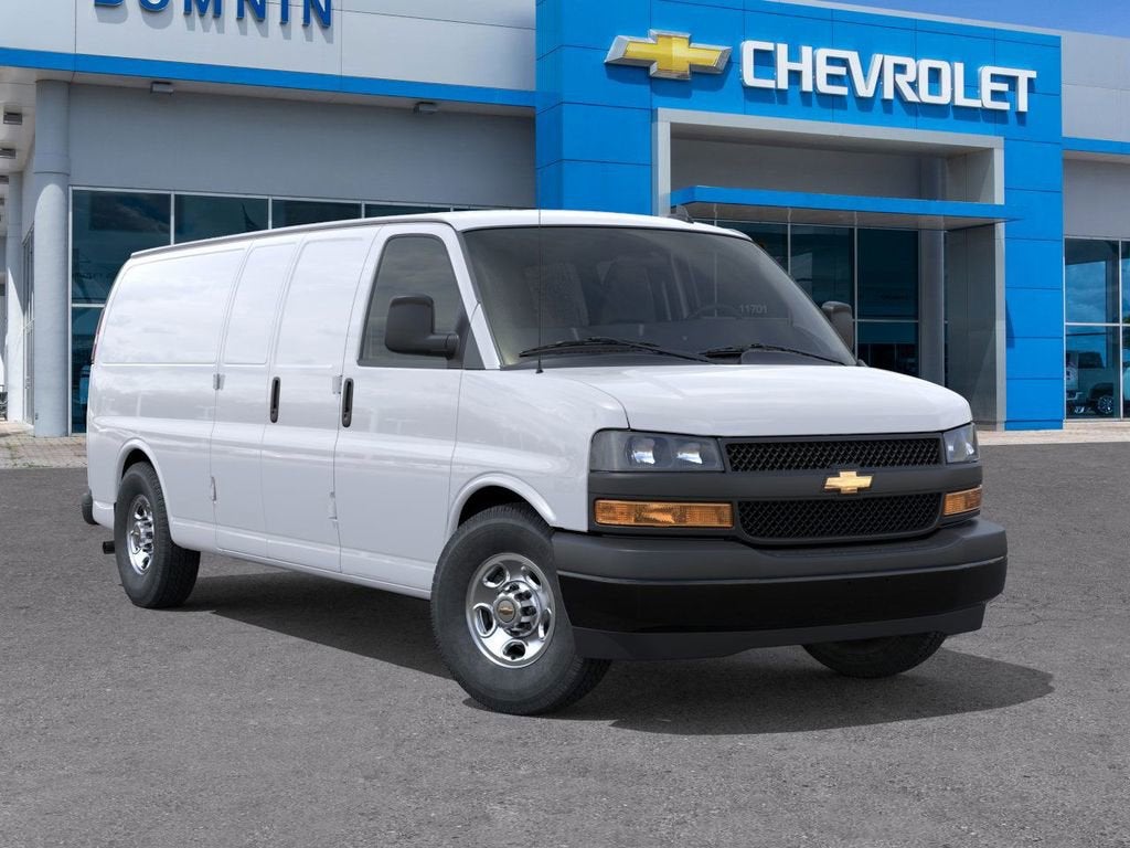2025 Chevrolet Express Cargo WT
