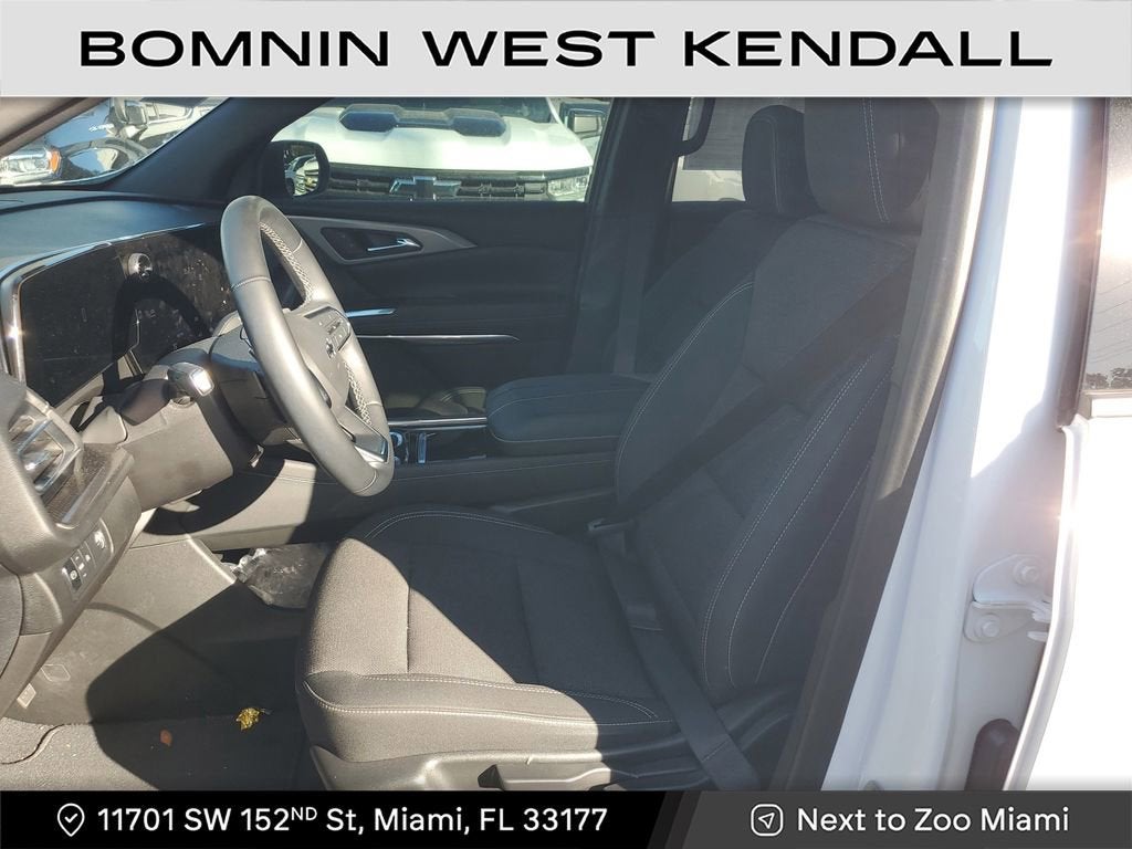 2024 Chevrolet Traverse LS