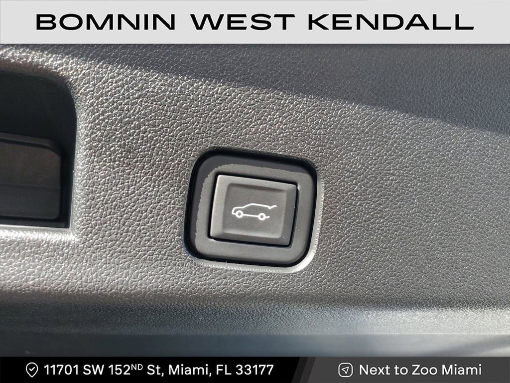 2024 Chevrolet Traverse LS