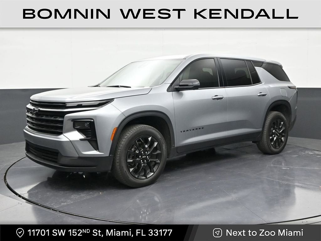 2024 Chevrolet Traverse LS
