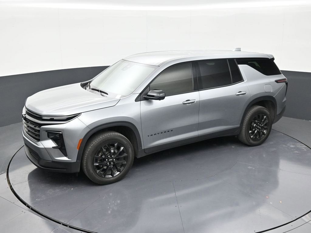2024 Chevrolet Traverse LS