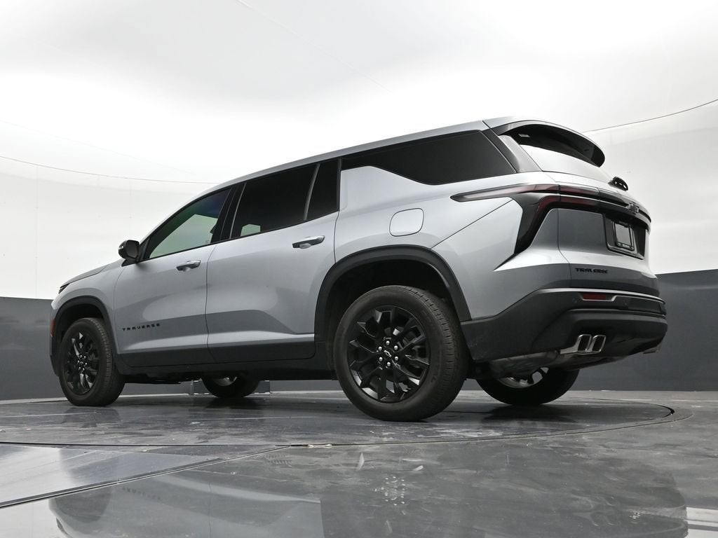 2024 Chevrolet Traverse LS