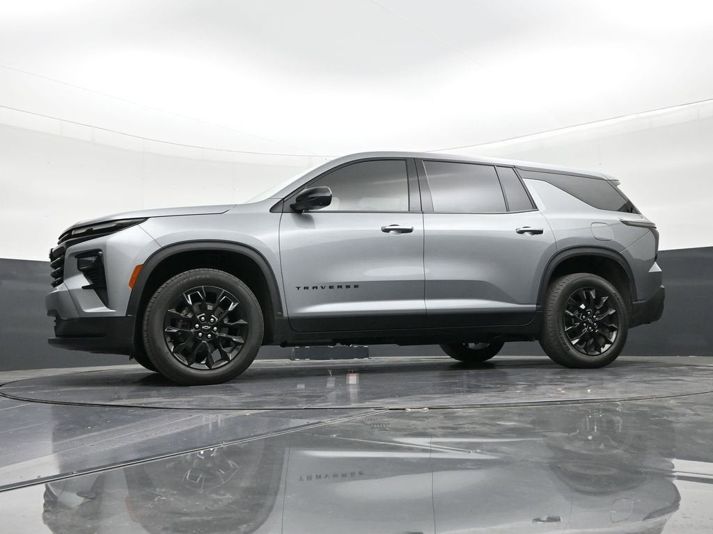 2024 Chevrolet Traverse LS