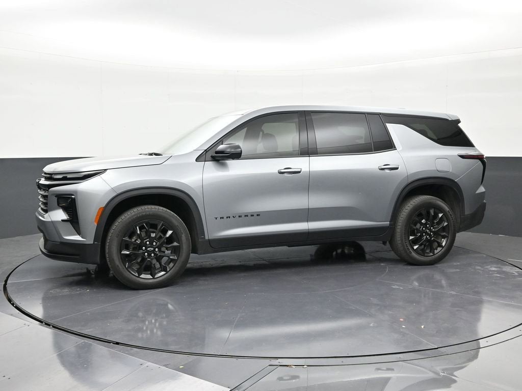 2024 Chevrolet Traverse LS