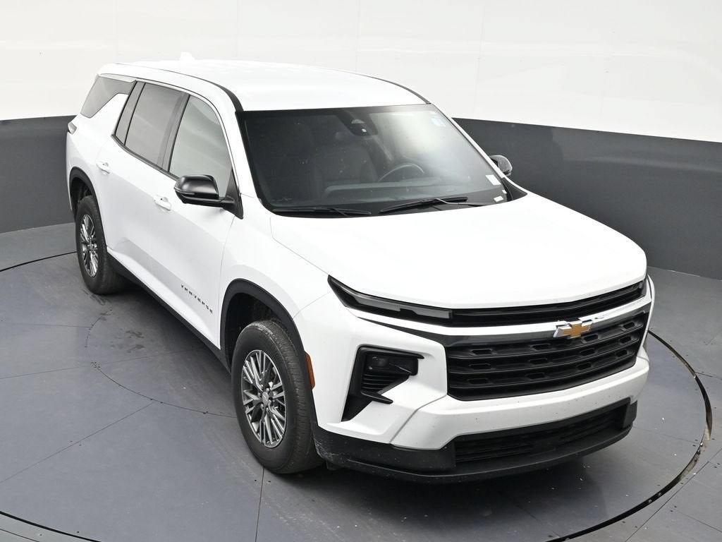 2024 Chevrolet Traverse LS