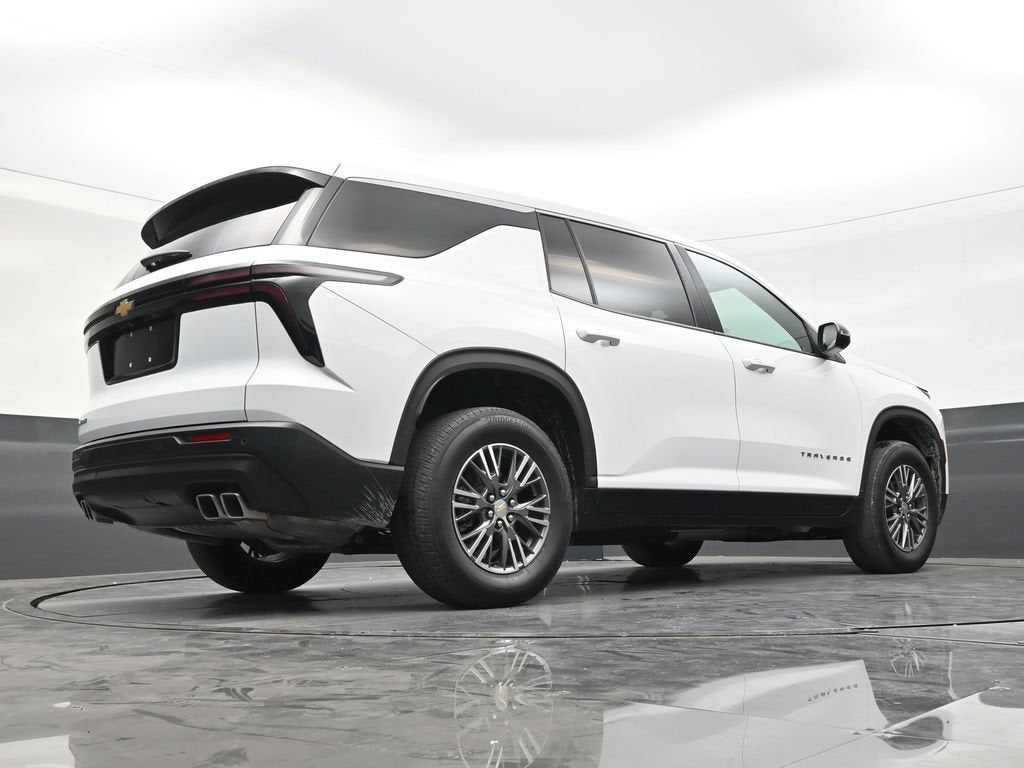 2024 Chevrolet Traverse LS