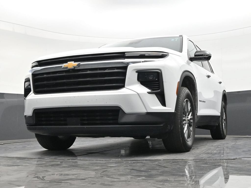 2024 Chevrolet Traverse LS