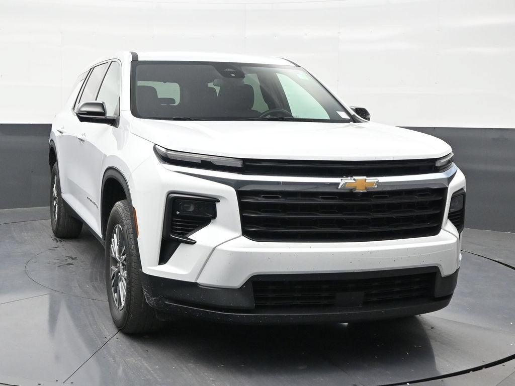 2024 Chevrolet Traverse LS