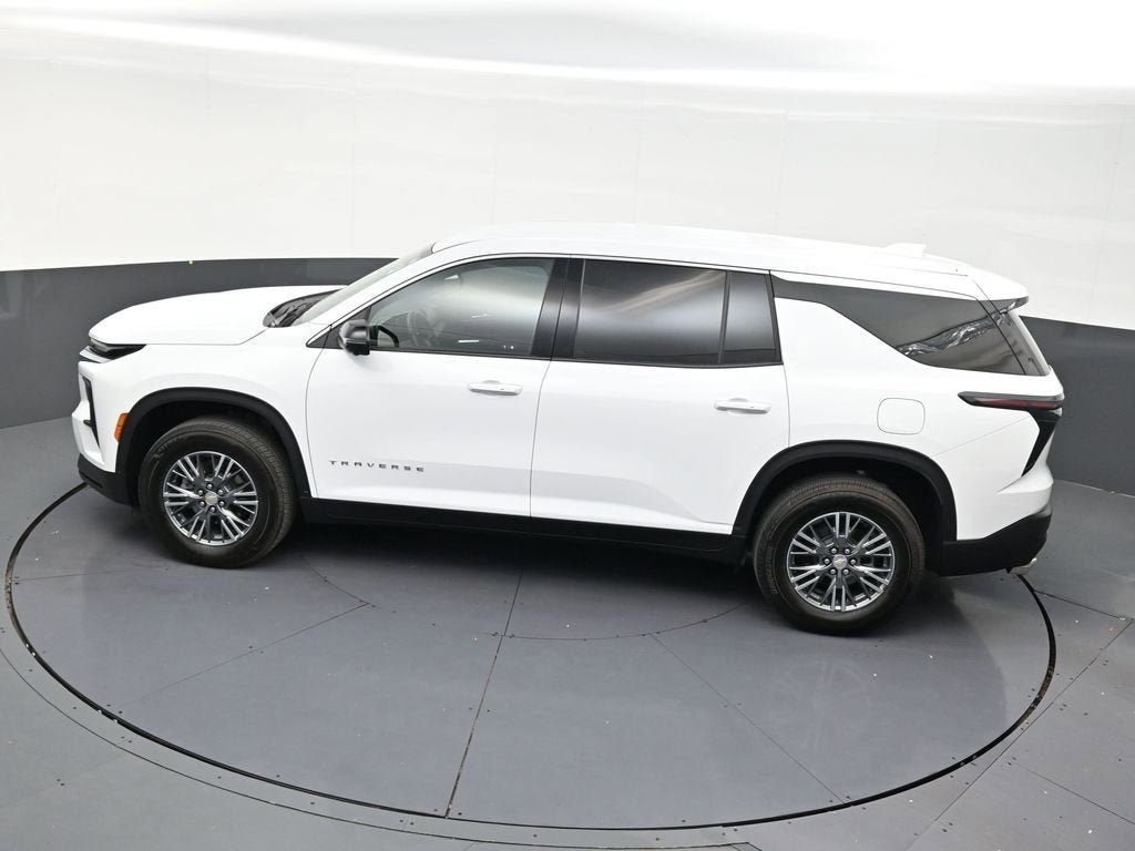 2024 Chevrolet Traverse LS