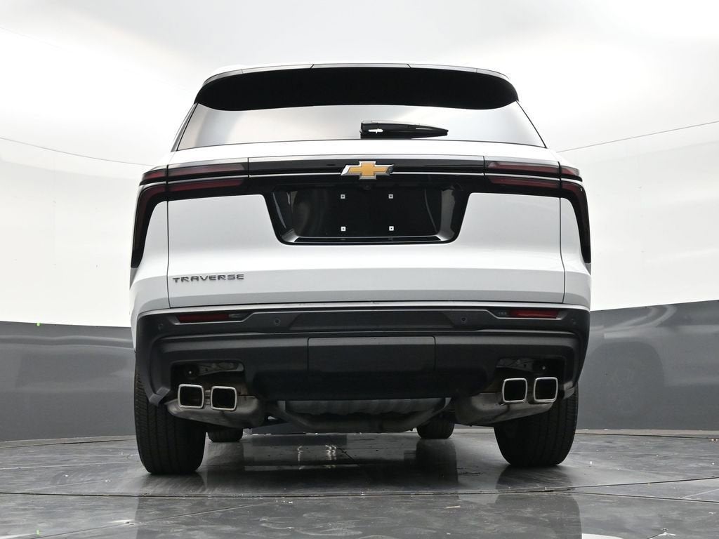 2024 Chevrolet Traverse LS