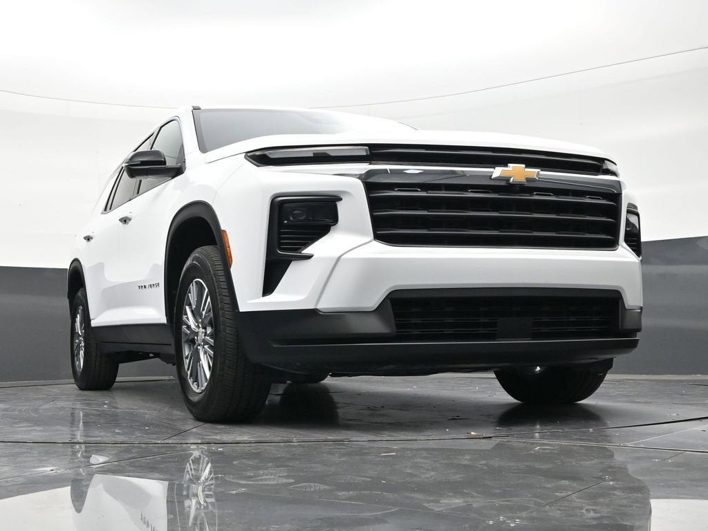 2024 Chevrolet Traverse LS