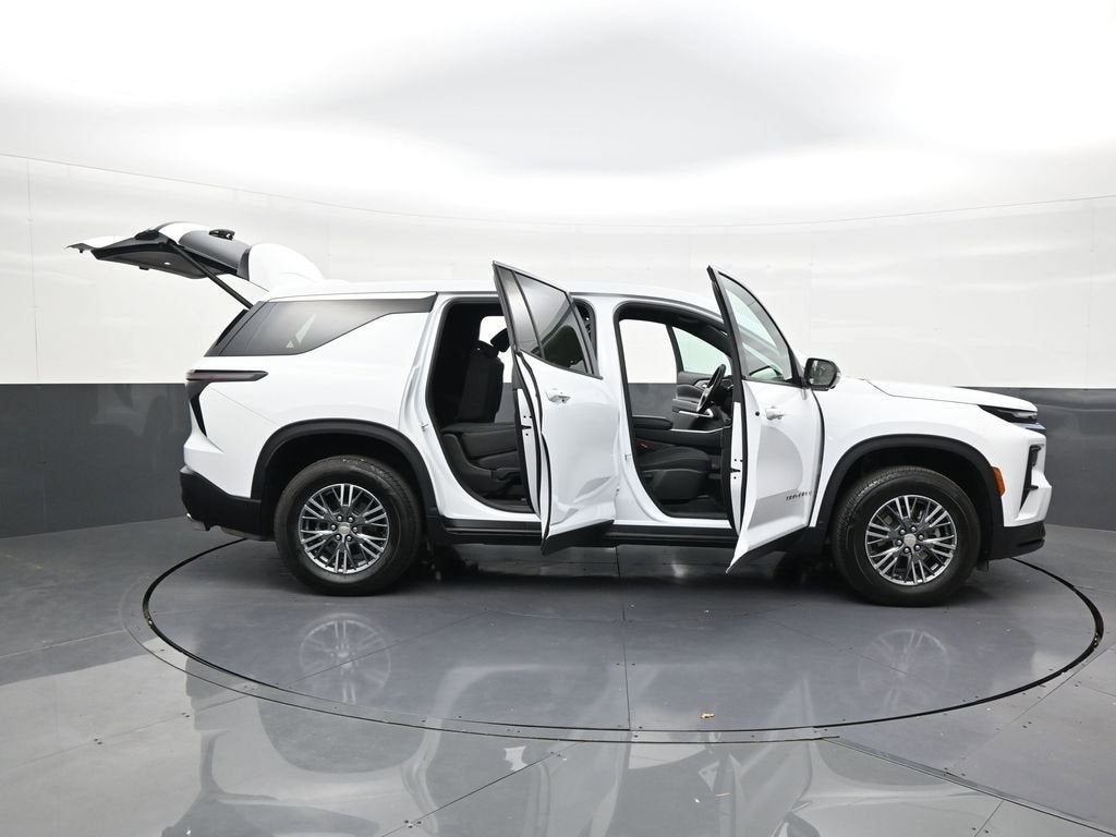2024 Chevrolet Traverse LS