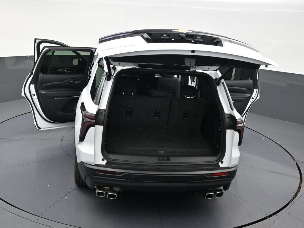 2024 Chevrolet Traverse LS