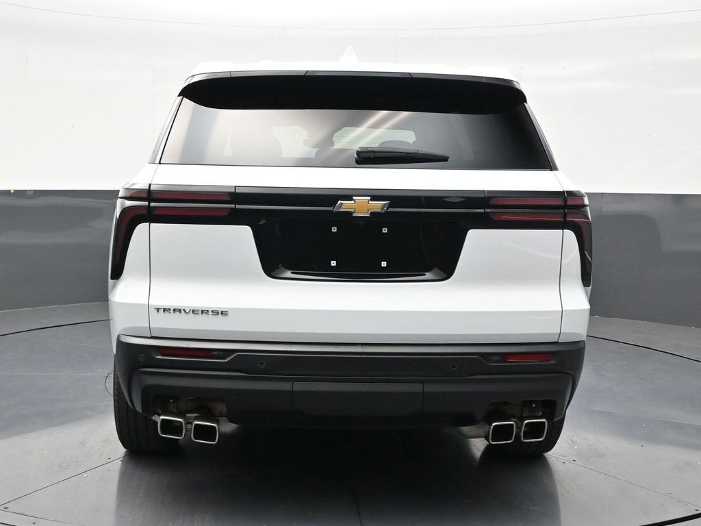 2024 Chevrolet Traverse LS