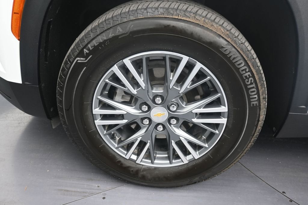 2024 Chevrolet Traverse LS