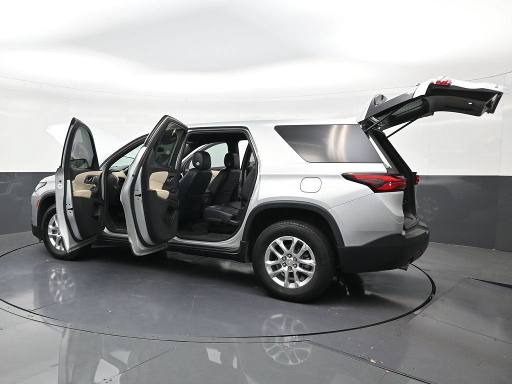 2022 Chevrolet Traverse LS