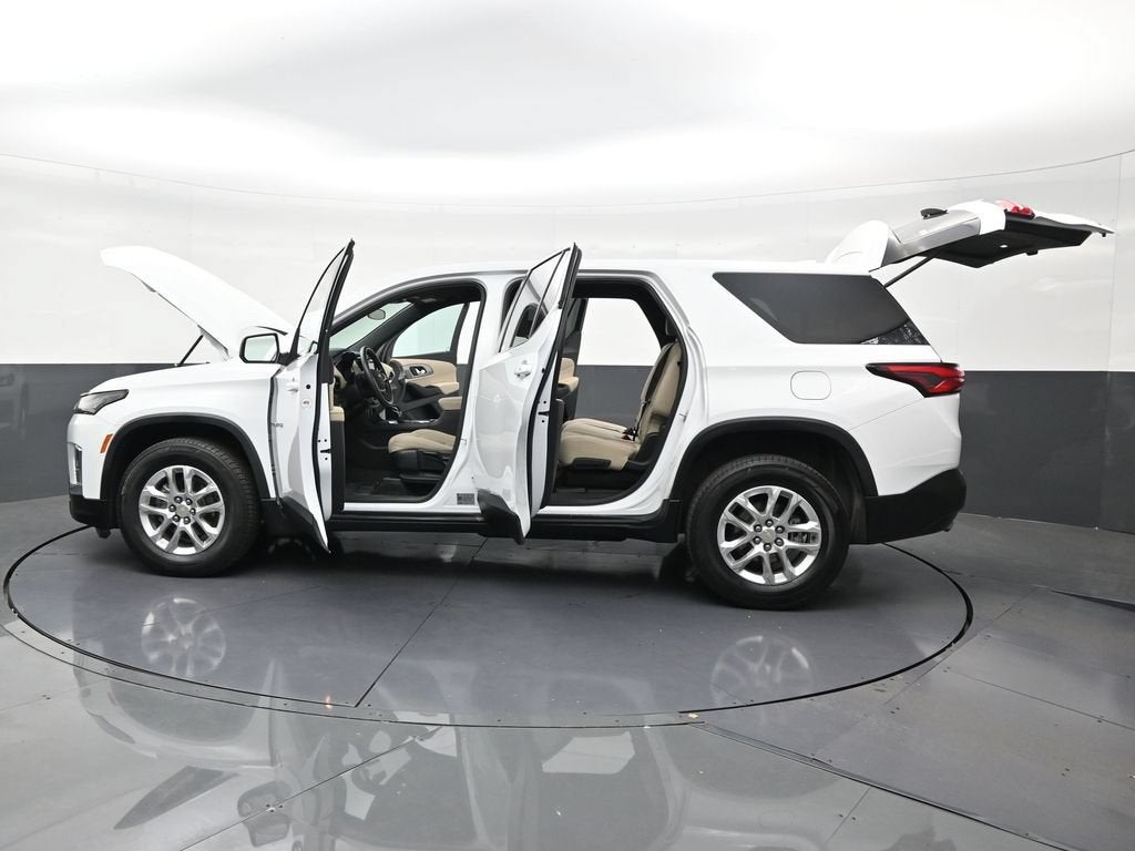 2023 Chevrolet Traverse LS