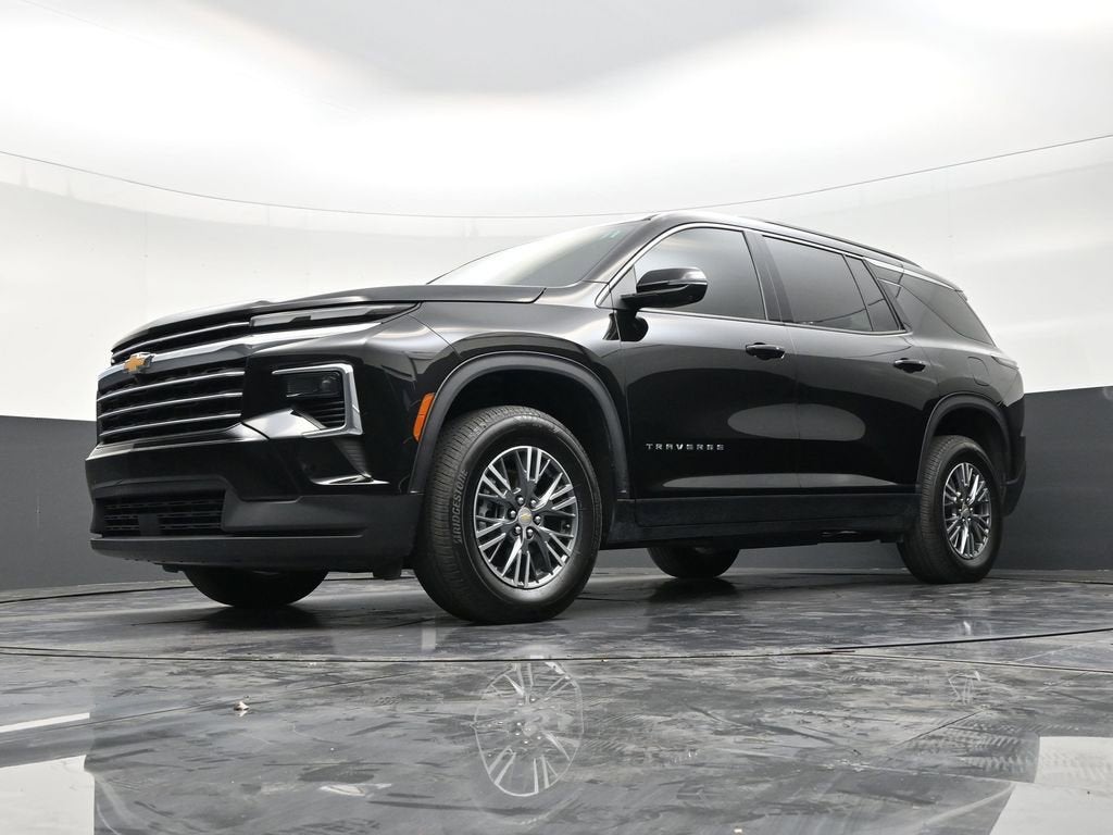 2024 Chevrolet Traverse LT