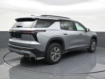 2024 Chevrolet Traverse LT