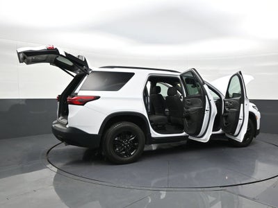 2022 Chevrolet Traverse LT Cloth