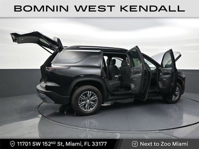 2025 Chevrolet Traverse LT