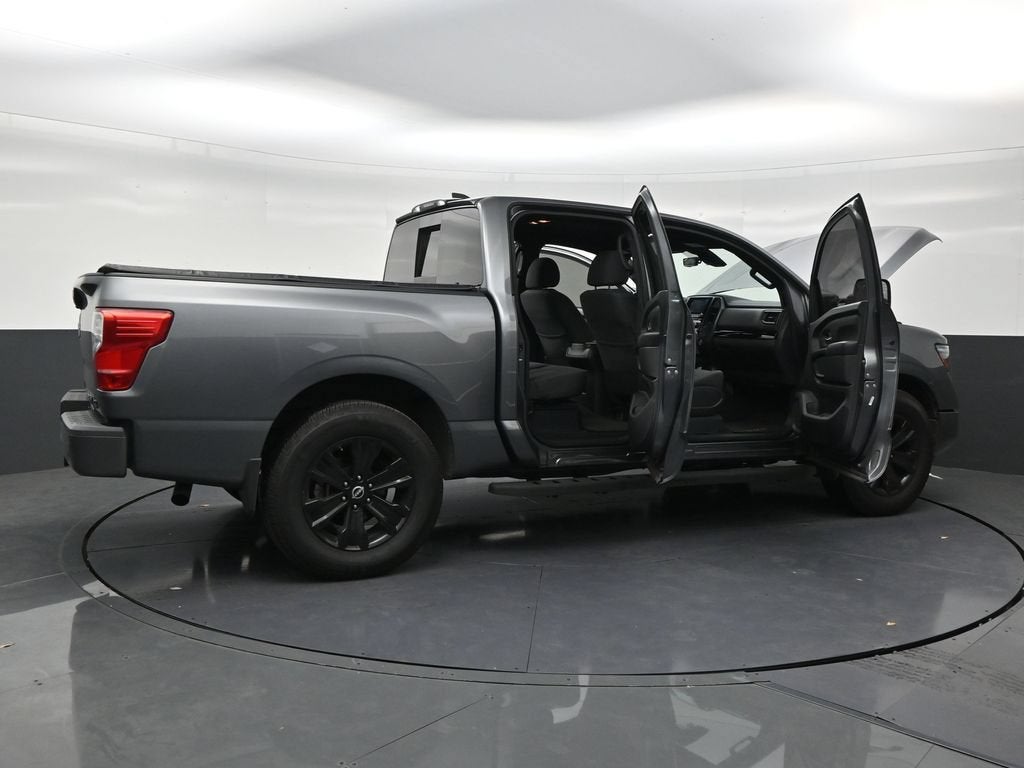 2023 Nissan TITAN Crew Cab SV 4x4