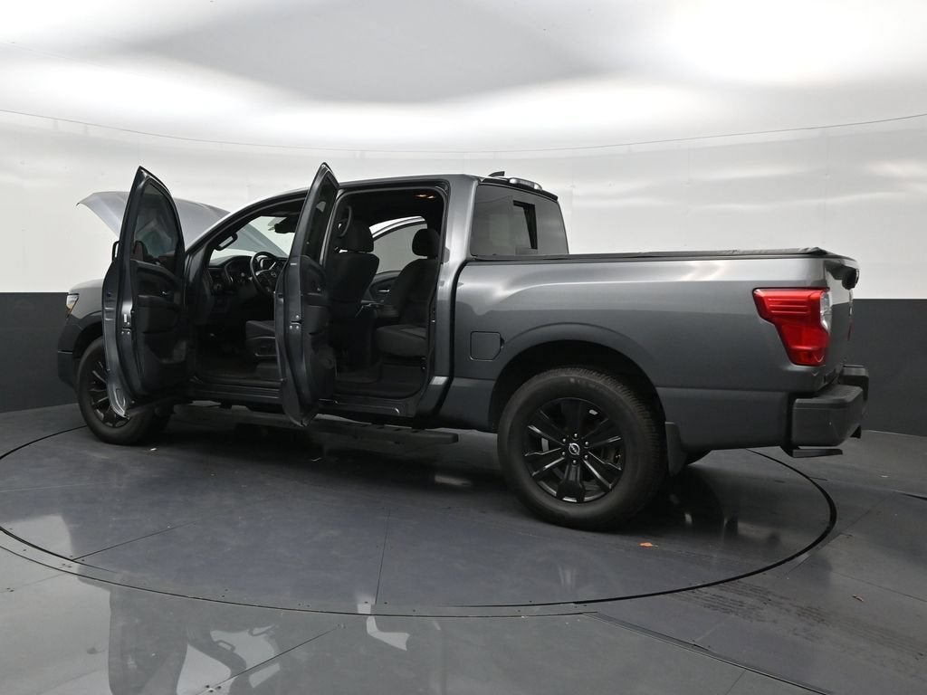 2023 Nissan TITAN Crew Cab SV 4x4
