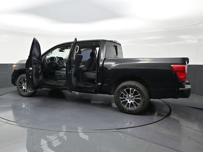 2020 Nissan Titan SV