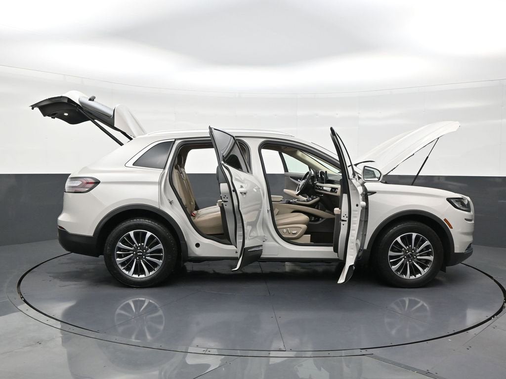 2023 Lincoln Nautilus Standard