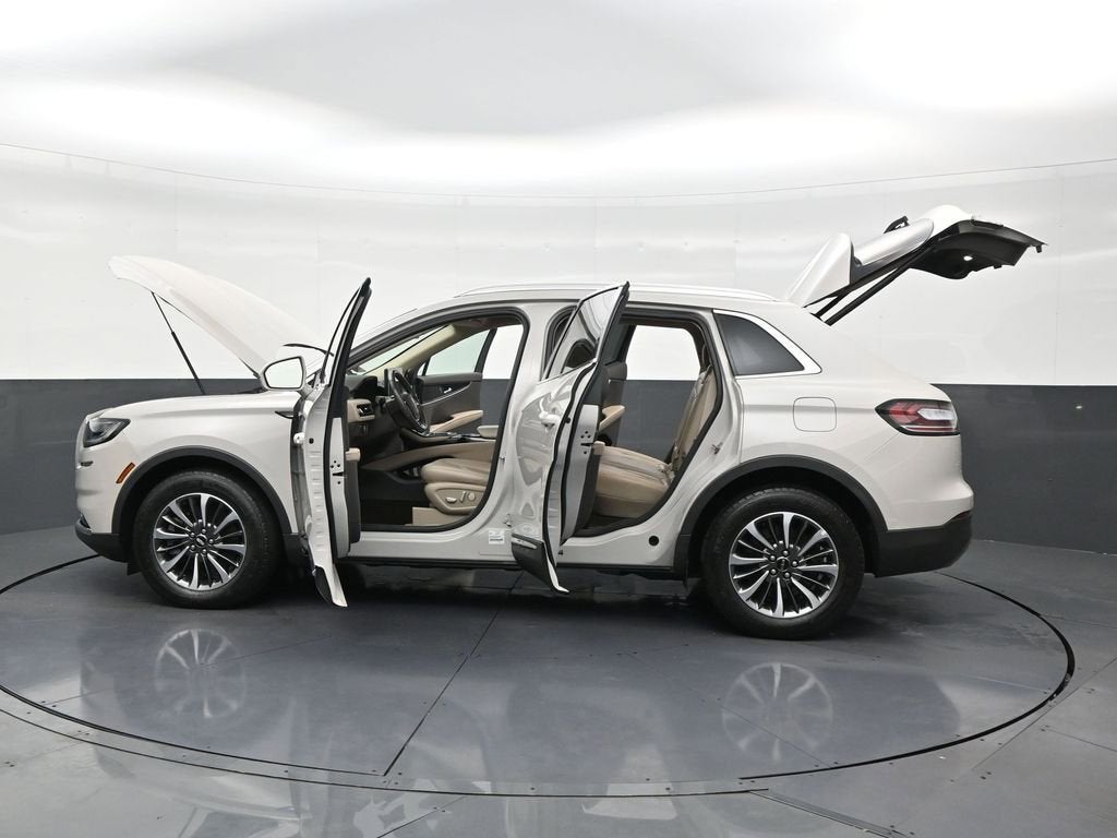 2023 Lincoln Nautilus Standard