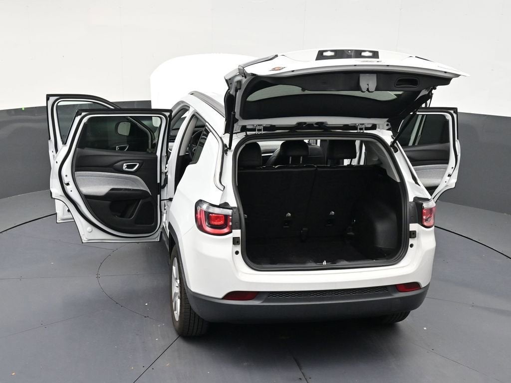 2022 Jeep Compass Latitude FWD