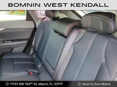 2025 Cadillac OPTIQ Luxury 1