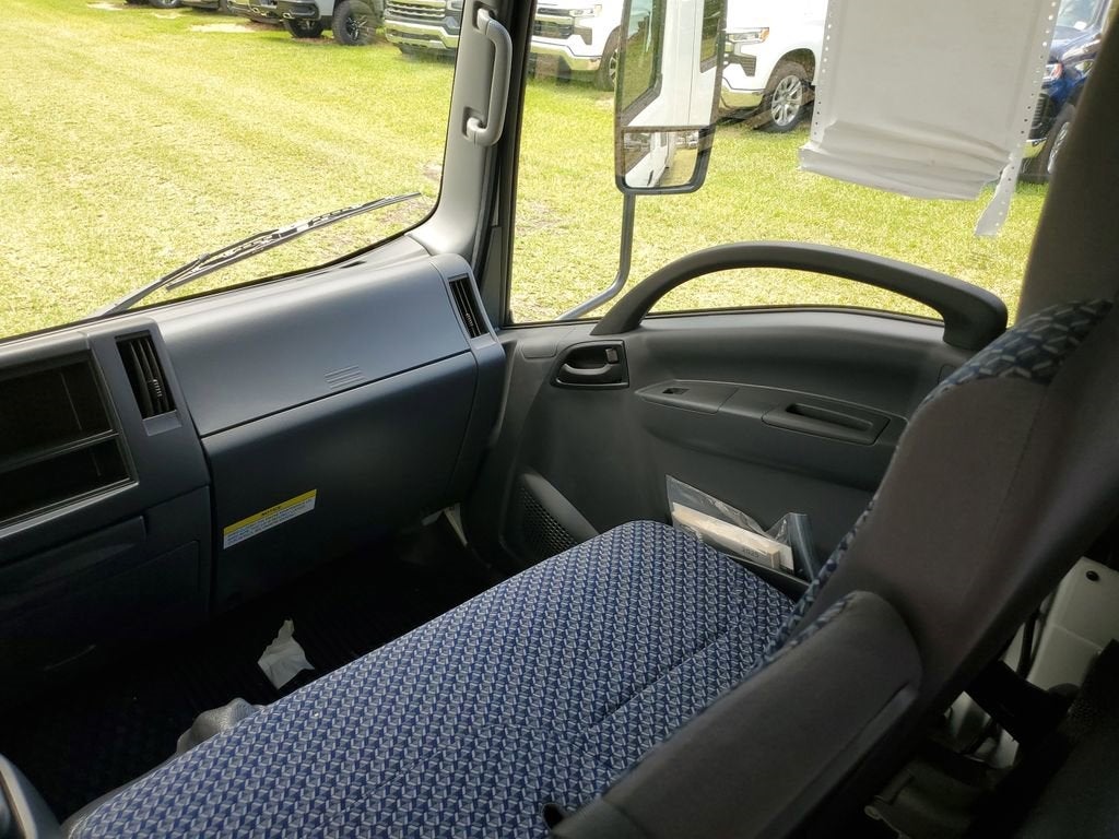 2025 Chevrolet Low Cab Forward 4500 HG Base