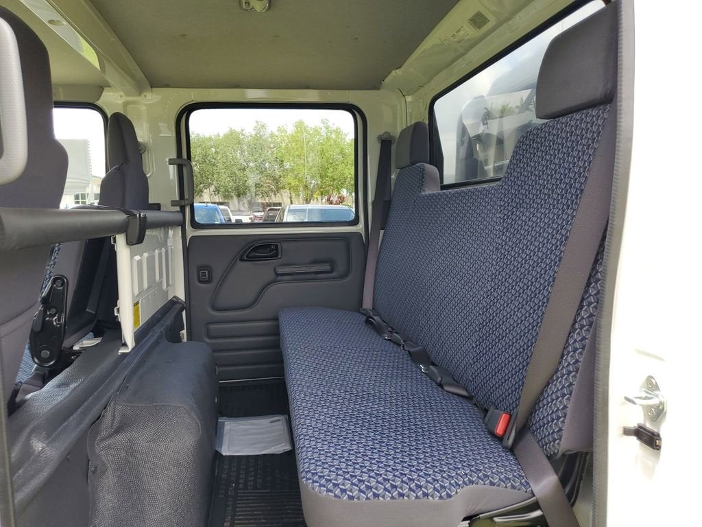 2025 Chevrolet Low Cab Forward 4500 HG Base