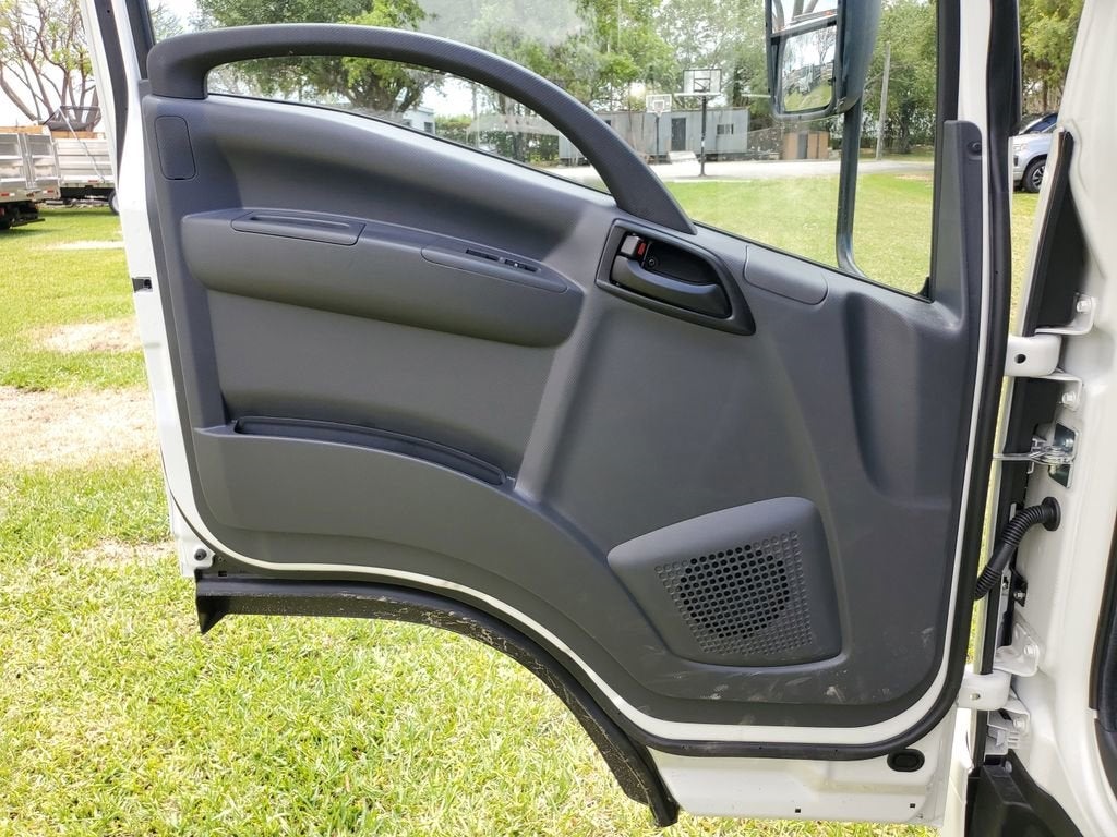 2025 Chevrolet Low Cab Forward 4500 HG Base