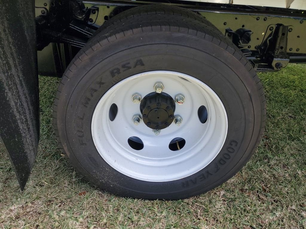 2025 Chevrolet Low Cab Forward 4500 HG Base