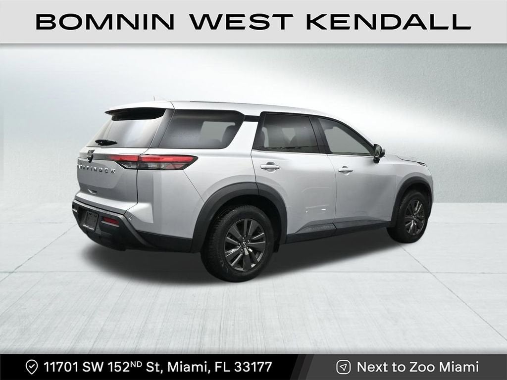 2022 Nissan Pathfinder S