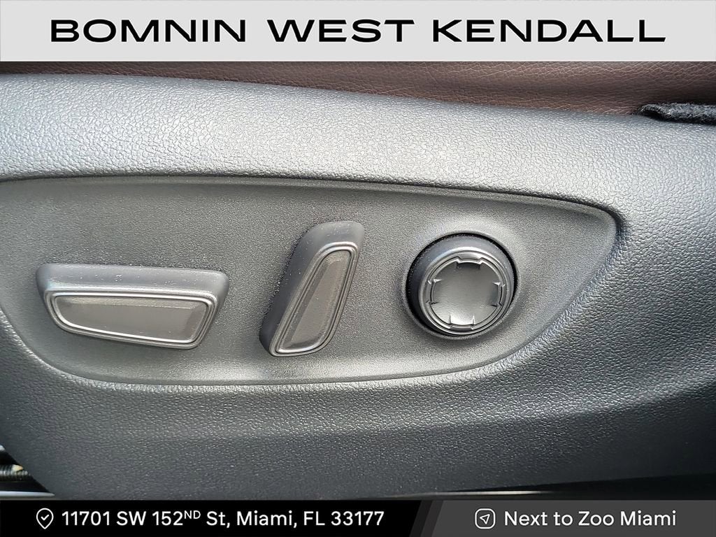 2023 Toyota Sienna Platinum