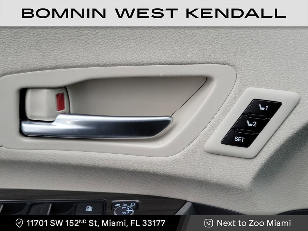 2023 Toyota Sienna Platinum