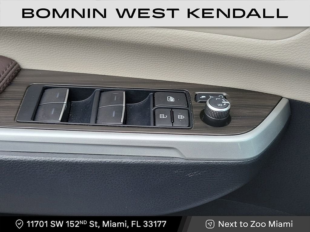 2023 Toyota Sienna Platinum