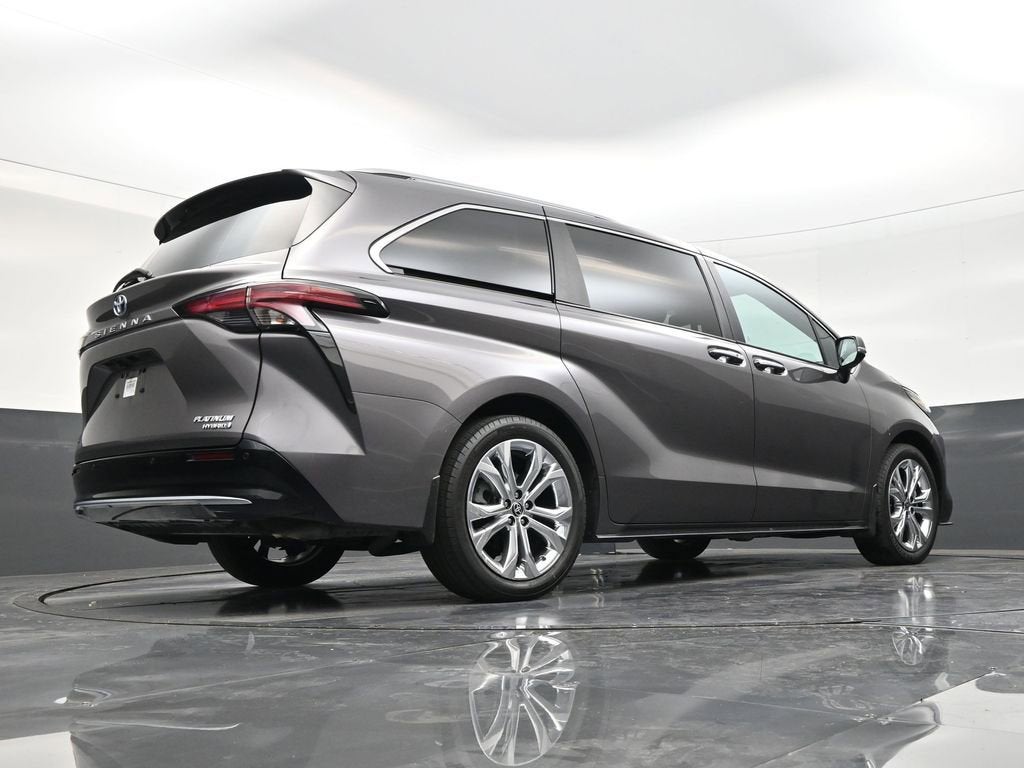 2024 Toyota Sienna Platinum