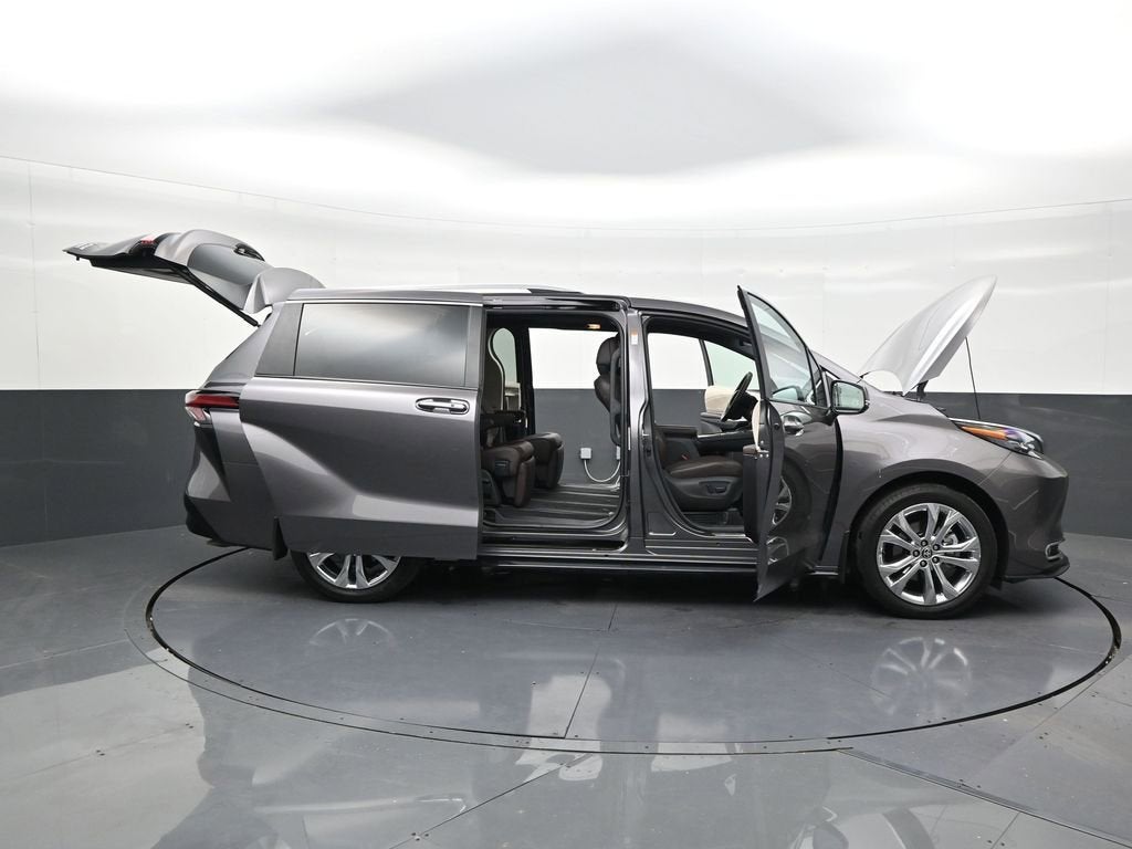 2024 Toyota Sienna Platinum