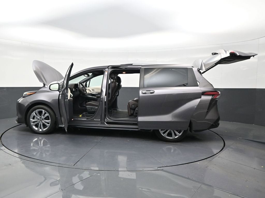 2024 Toyota Sienna Platinum