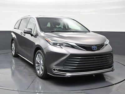 2024 Toyota Sienna Platinum