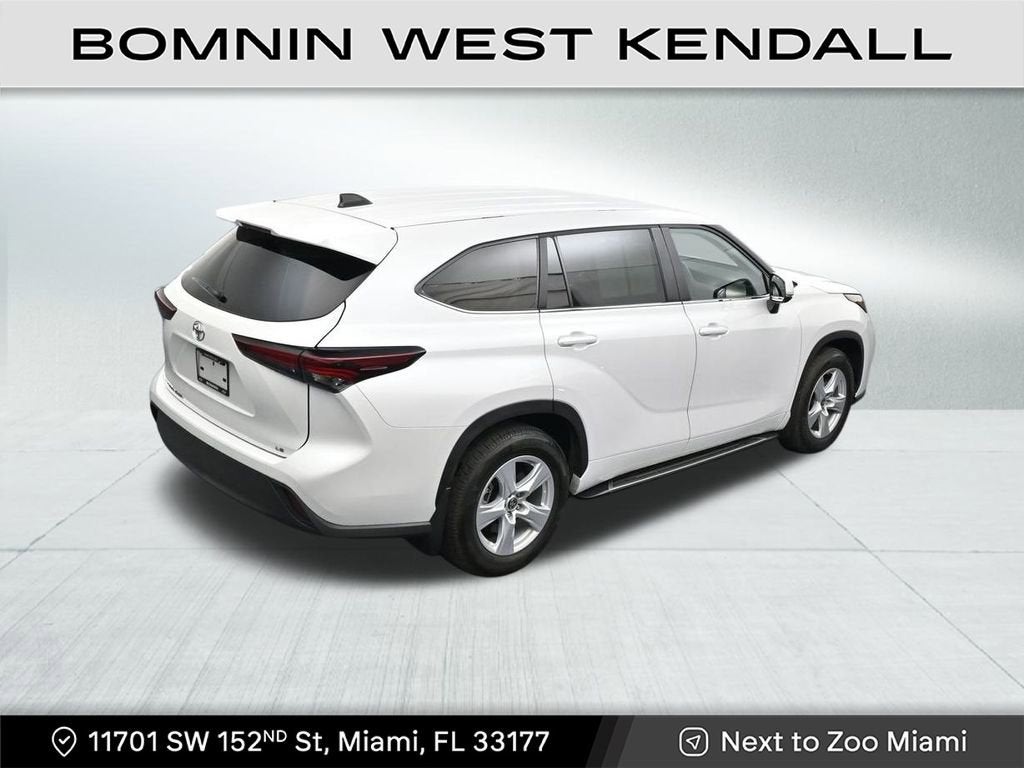 2025 Toyota Highlander LE