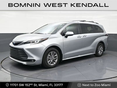 2025 Toyota Sienna XLE
