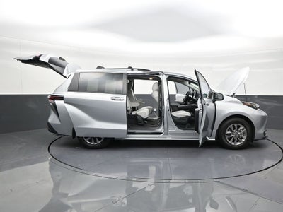 2025 Toyota Sienna XLE