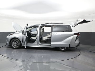 2025 Toyota Sienna XLE